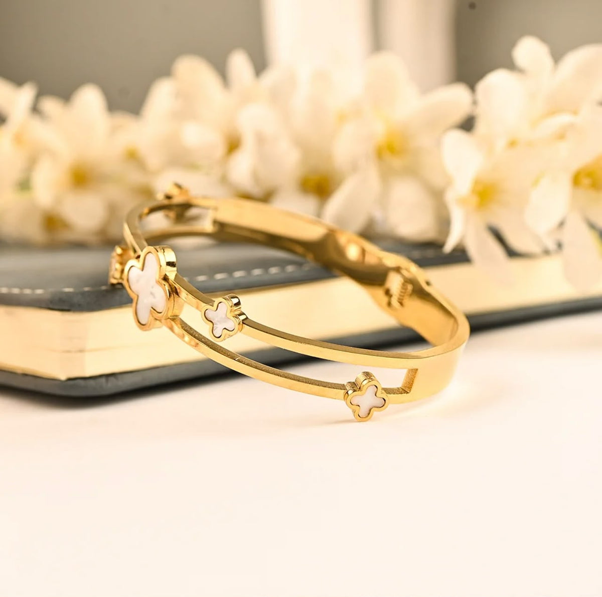 HH-430 | CLOVER HANDCUFF