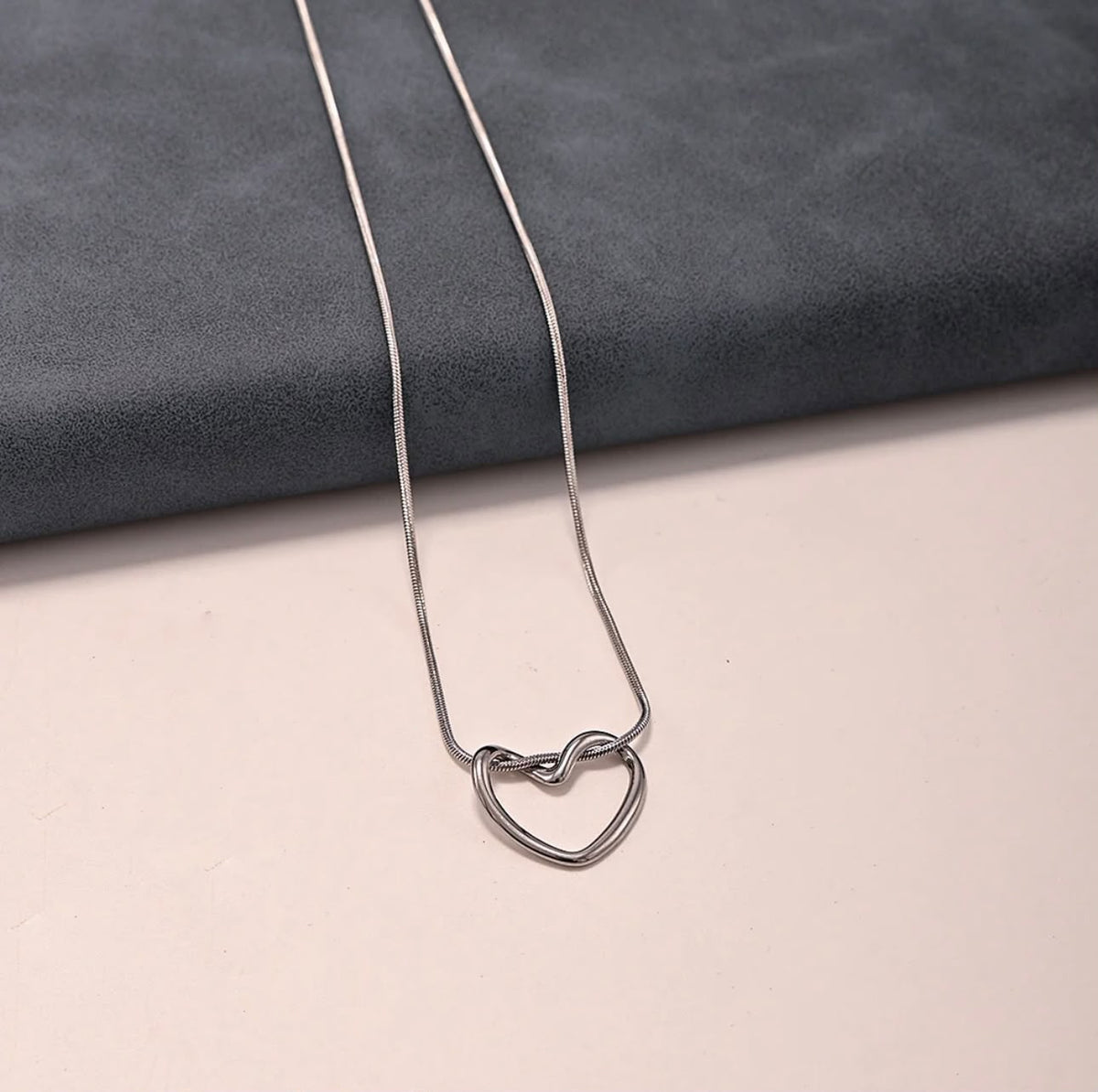 HH-057 | LOVE NECKLACE