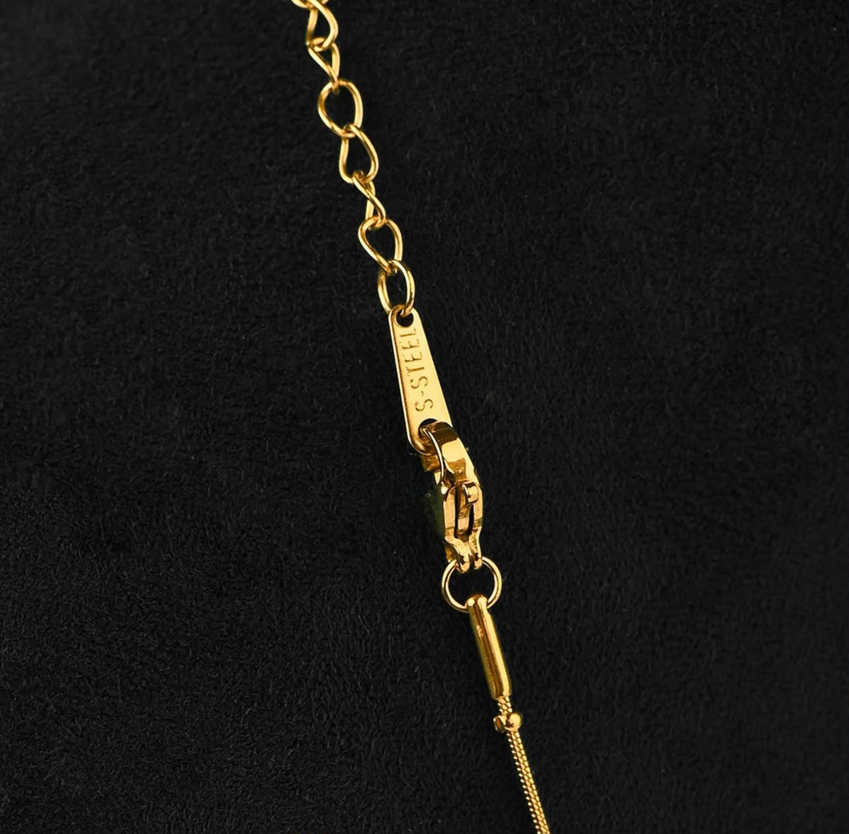 HH-044 | HEART NECKLACE